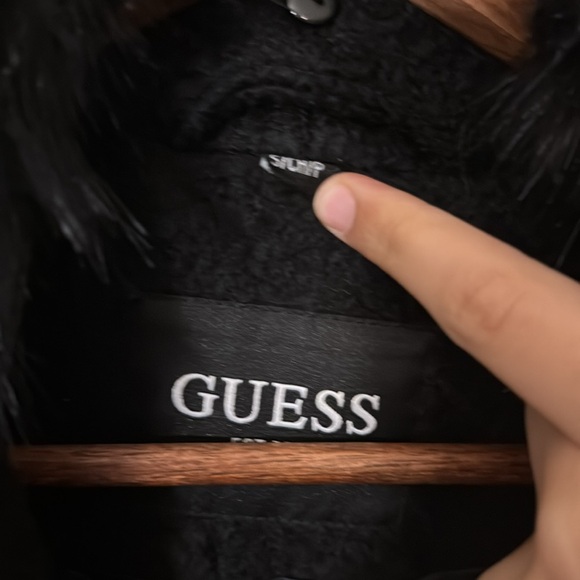 Guess peacoat with fur - Picture 13 of 15